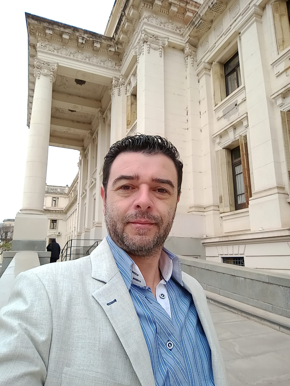 Dr. Marcelo Ballestero